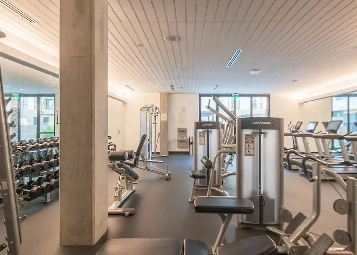 Relaxing 1bd - Pool, Gym, Parking, W-d - Sleeps 4 Apartamento *