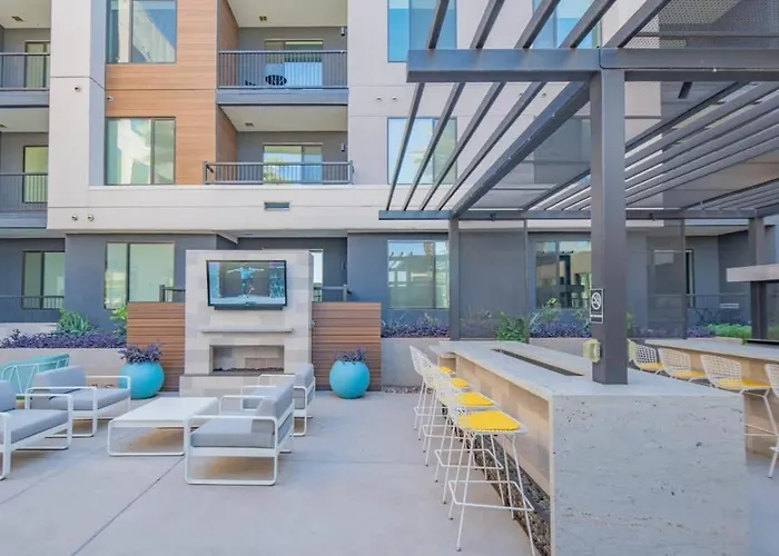 Relaxing 1bd - Pool, Gym, Parking, W-d - Sleeps 4 Apartamento
