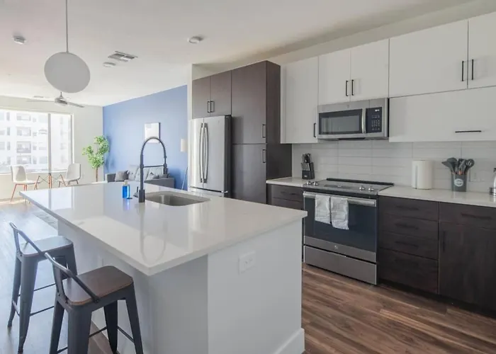 Relaxing 1bd - Pool, Gym, Parking, W-d - Sleeps 4