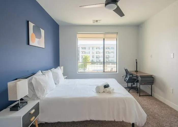 Relaxing 1bd - Pool, Gym, Parking, W-d - Sleeps 4 Apartamento